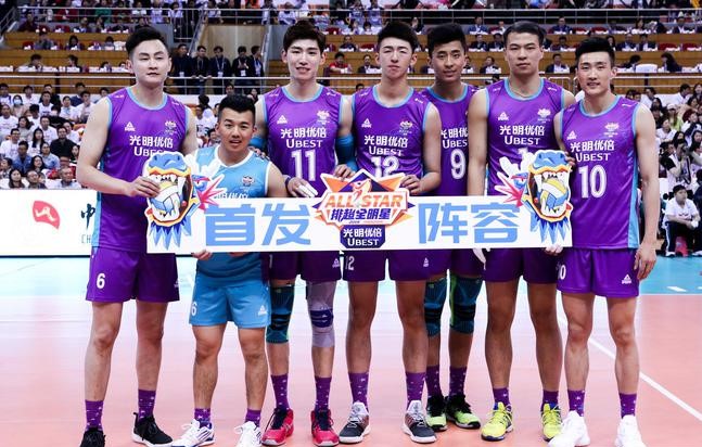 关于中国男子排球队实力超群，连战皆捷晋级的信息