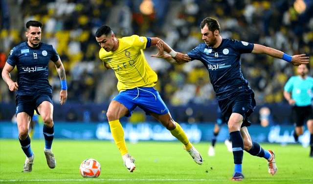 爱游戏官网-包含国际足球豪强交锋，巅峰对抗扣人心弦的词条