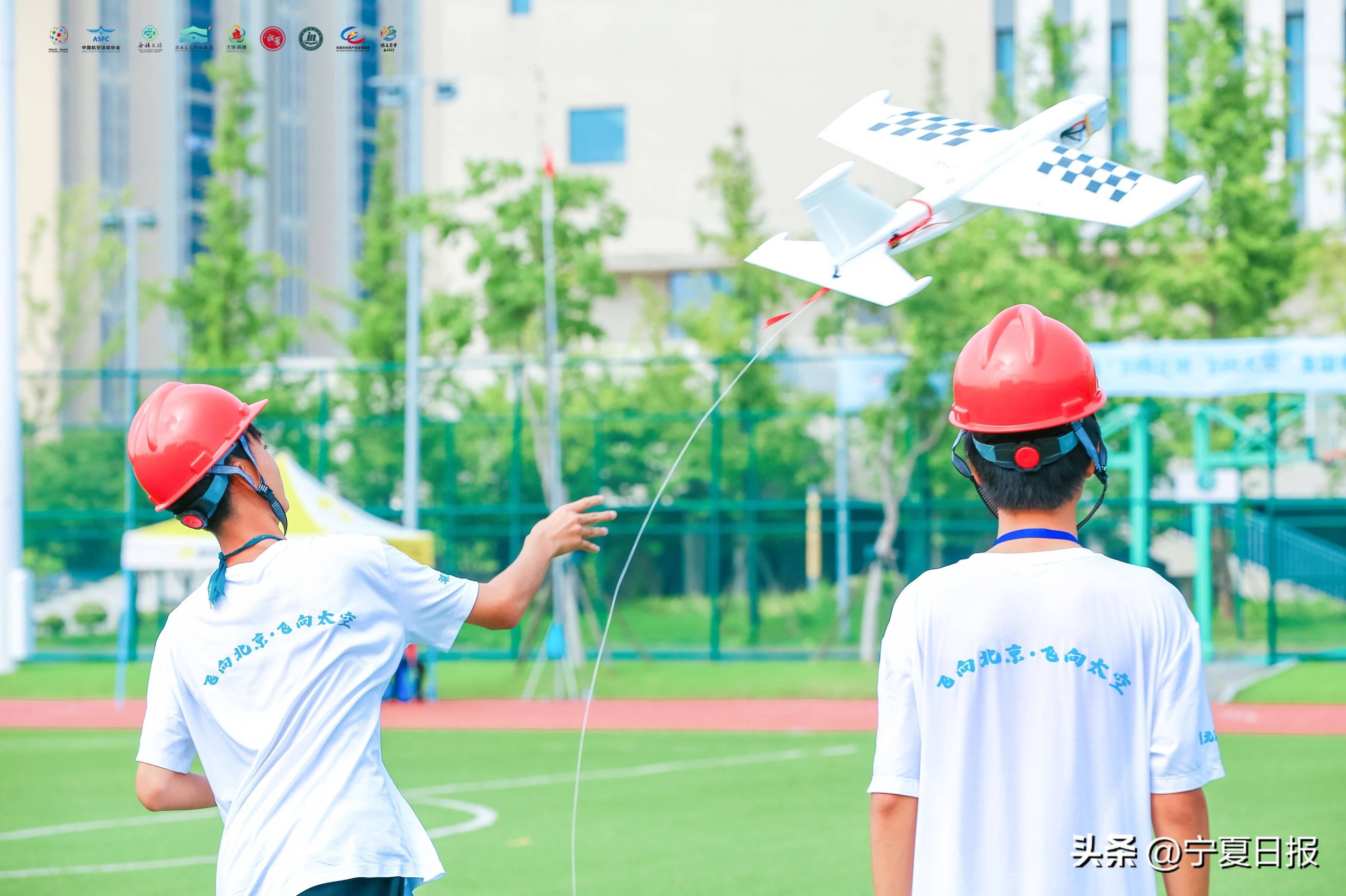 新星闪耀赛场，挑战传统强队