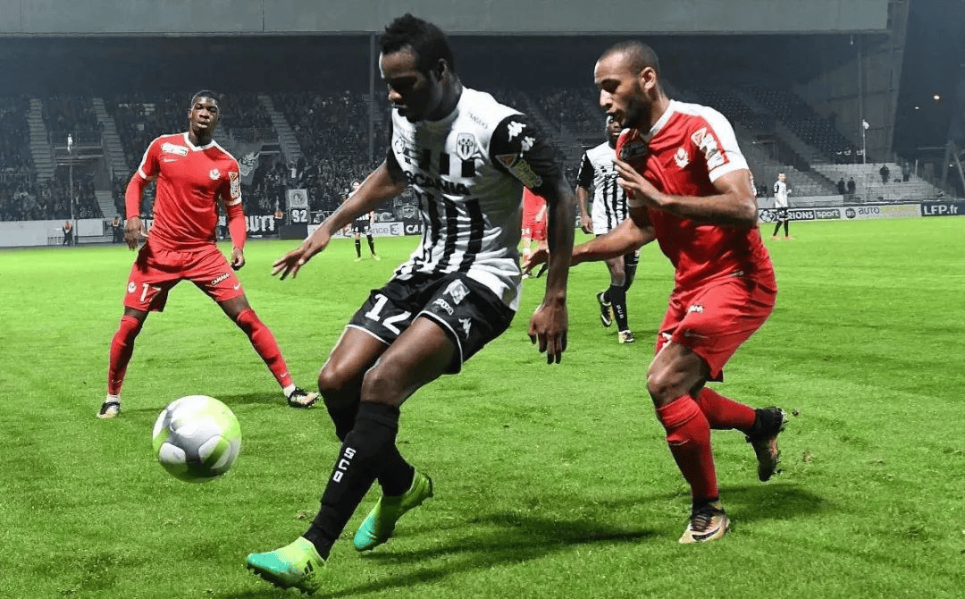 爱游戏网页版登录入口-包含亚眠队取得客场胜利，成功逆转比分的词条