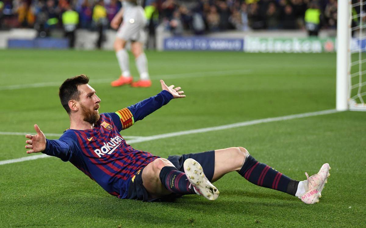 包含足球盛宴中的精彩瞬间，让人目不暇接的词条