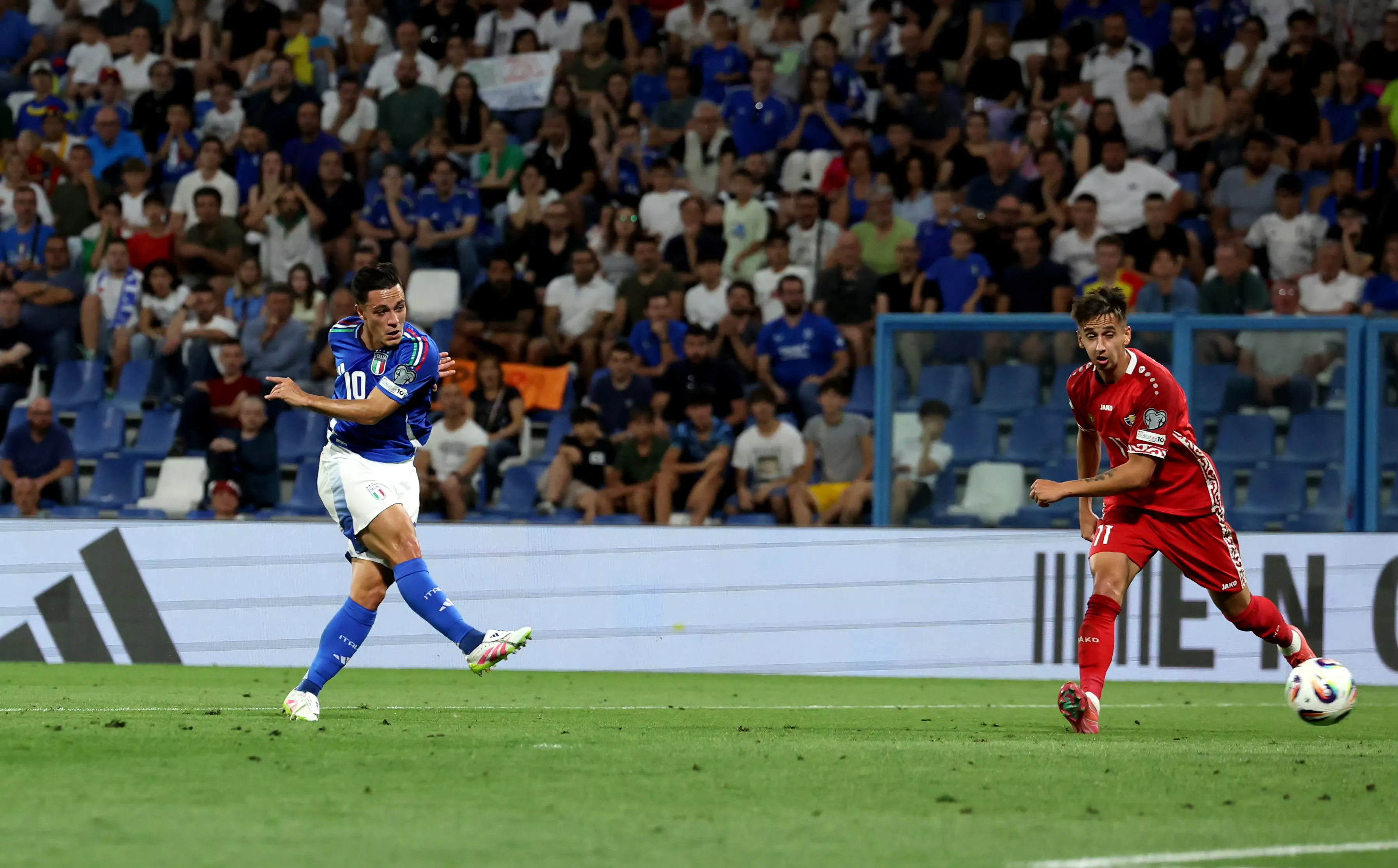 爱游戏在线登录-关于意大利队险胜摩尔多瓦，小组前景一片光明的信息