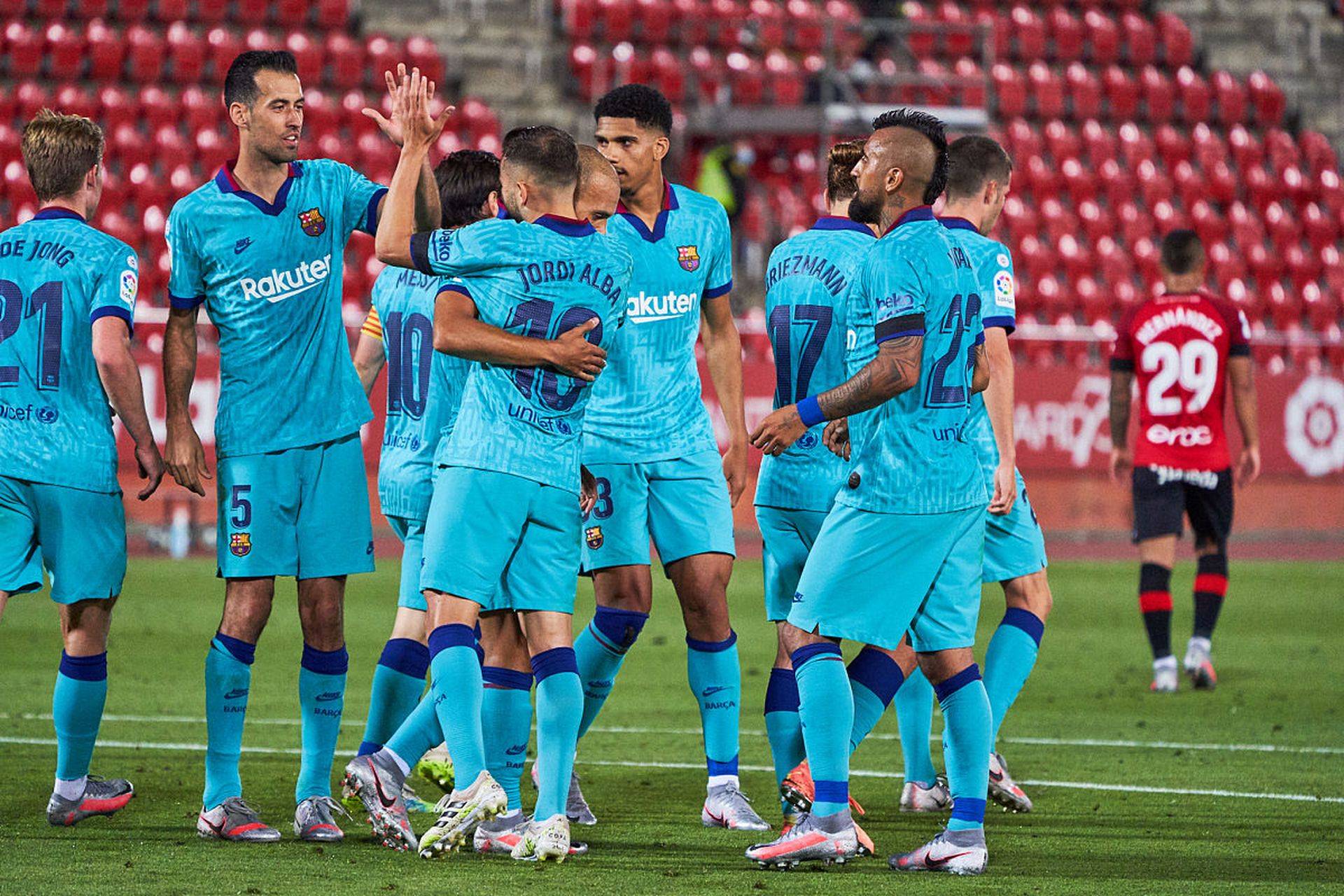 皇马锋线火力全开，大胜对手