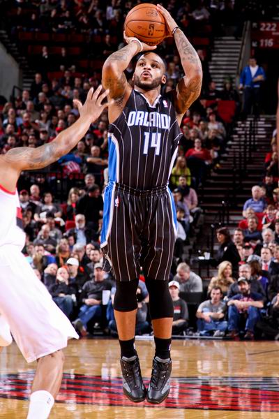 开拓者取得胜利，战胜魔术的简单介绍