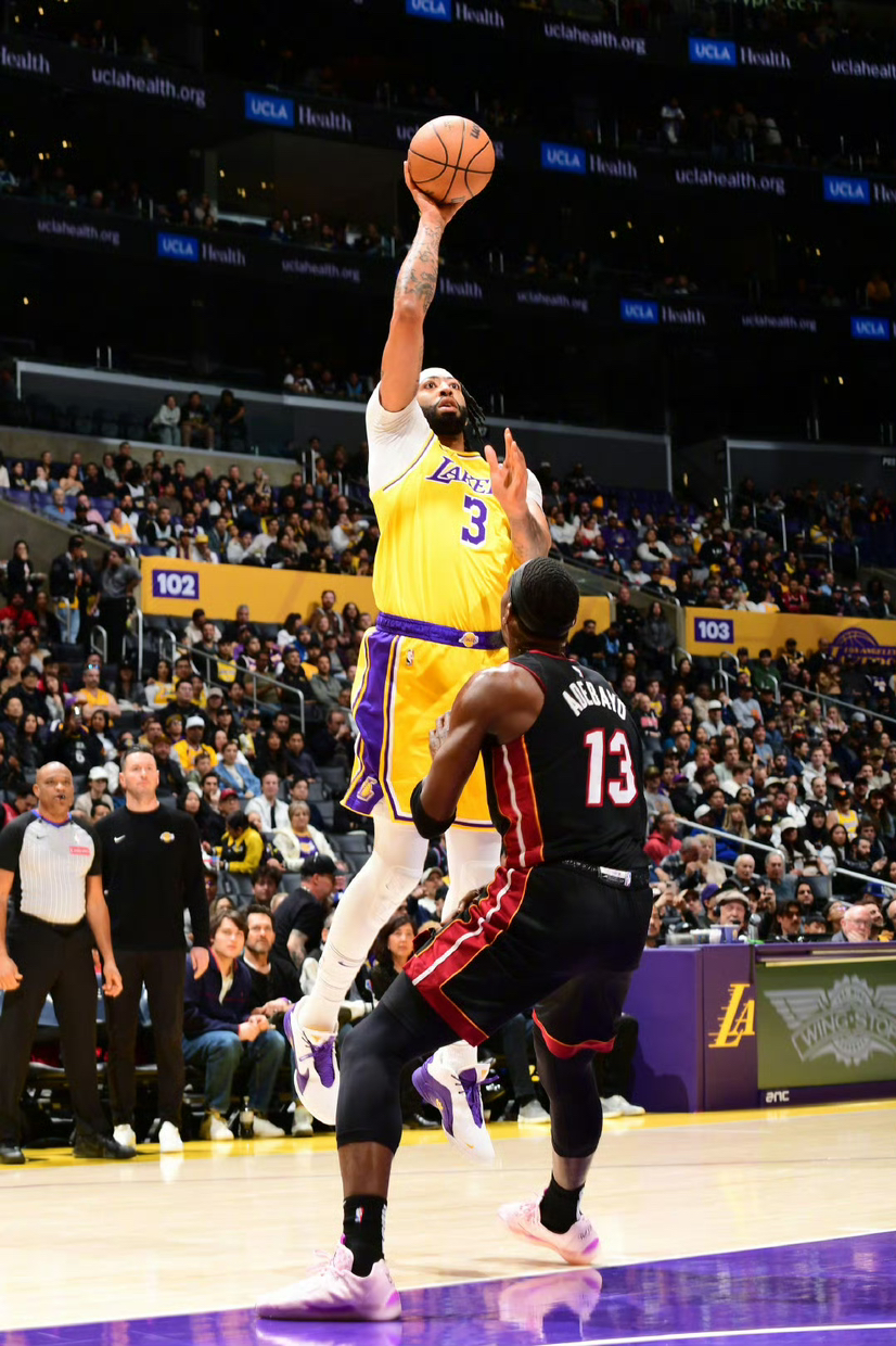 爱游戏官网-勇士力克森林狼，库里29分逆转胜